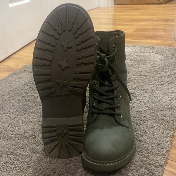 Olive short boots - Picture 5 of 8